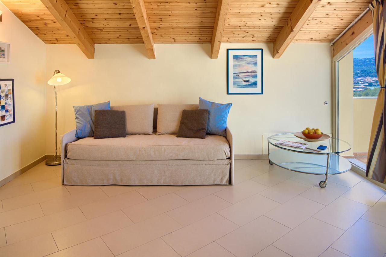 Appartamenti Villa Il Poggiolo Diano Marina Bagian luar foto