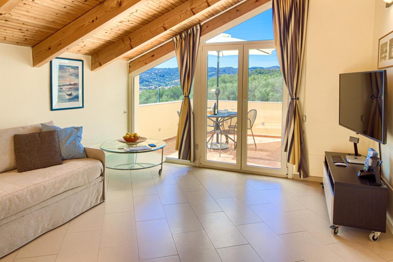 Appartamenti Villa Il Poggiolo Diano Marina Bagian luar foto