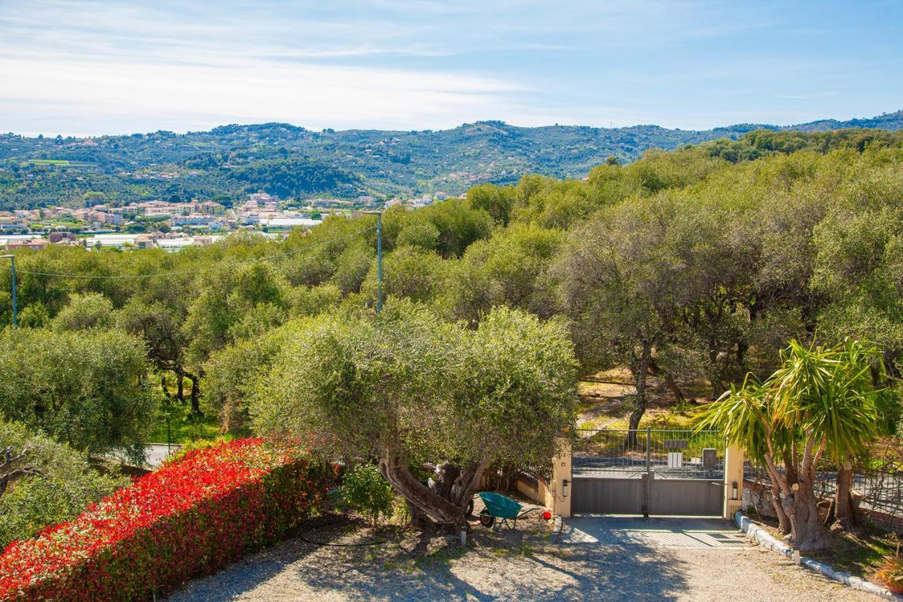 Appartamenti Villa Il Poggiolo Diano Marina Bagian luar foto