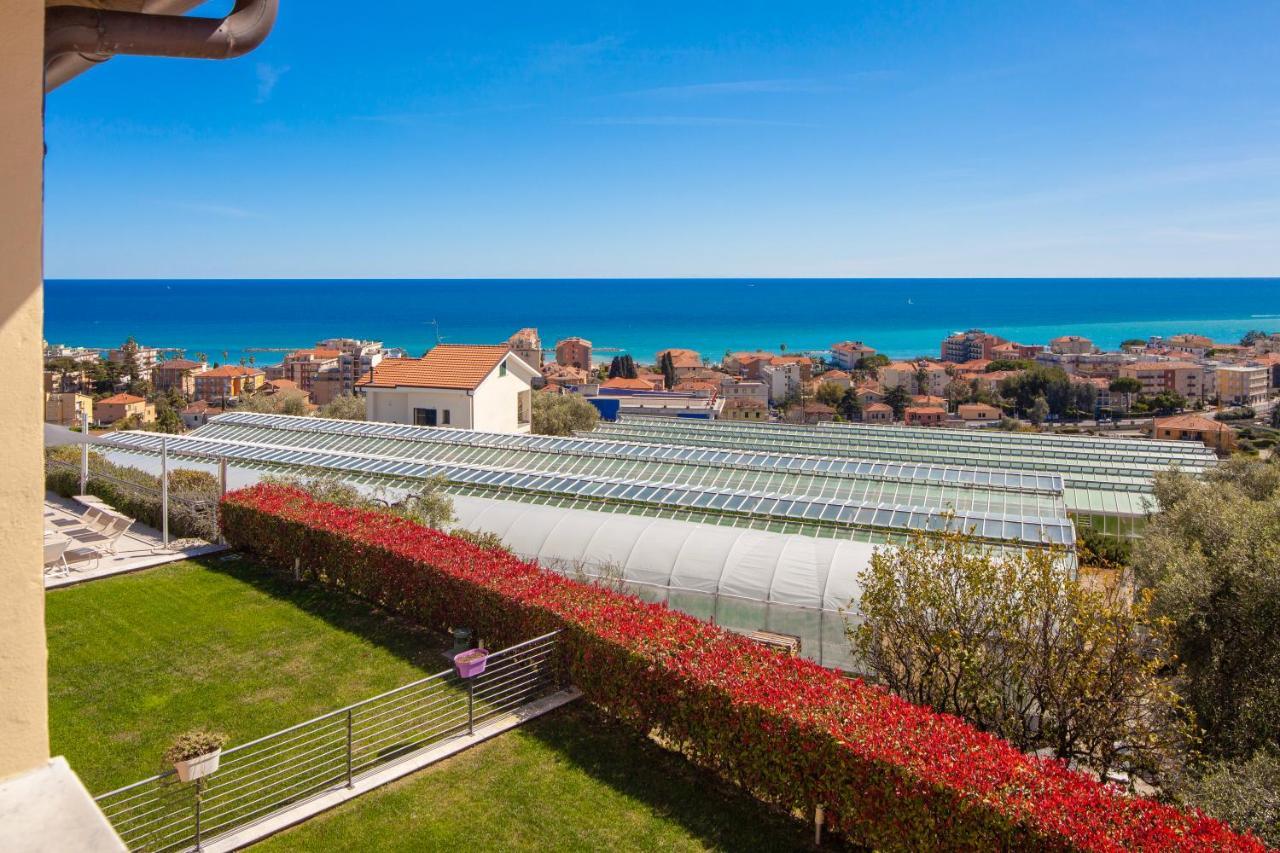Appartamenti Villa Il Poggiolo Diano Marina Bagian luar foto