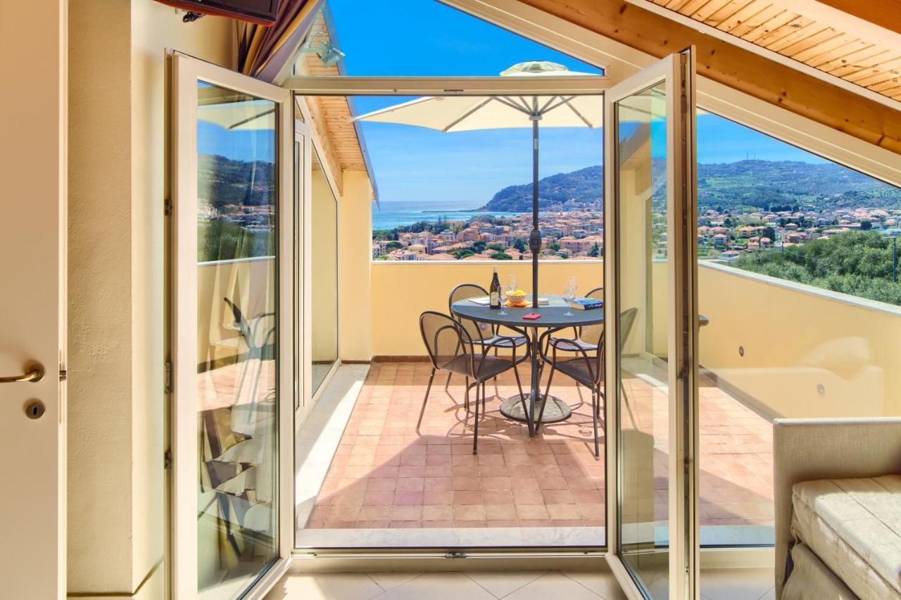 Appartamenti Villa Il Poggiolo Diano Marina Bagian luar foto