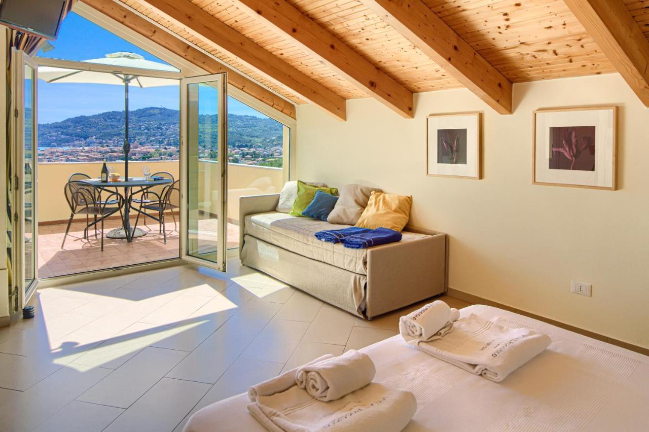Appartamenti Villa Il Poggiolo Diano Marina Bagian luar foto