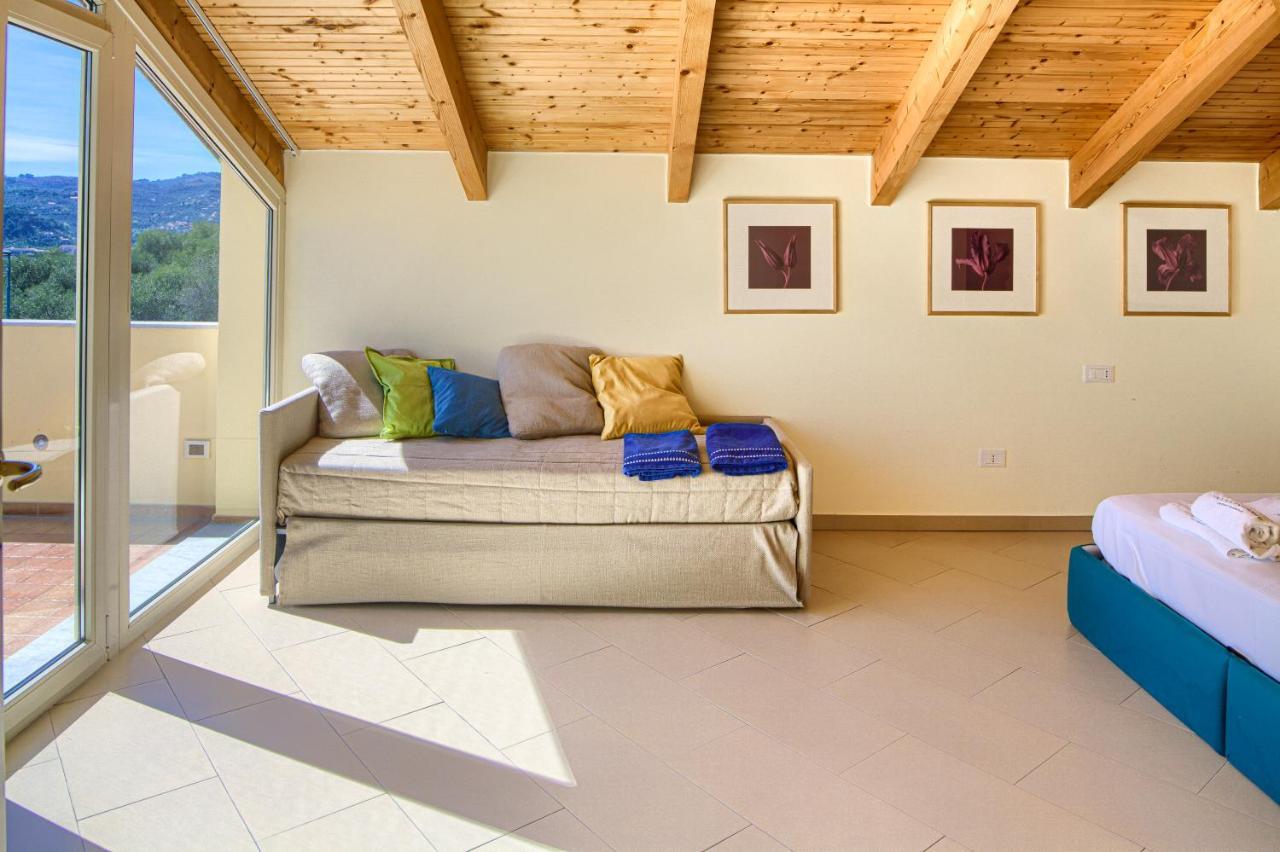 Appartamenti Villa Il Poggiolo Diano Marina Bagian luar foto