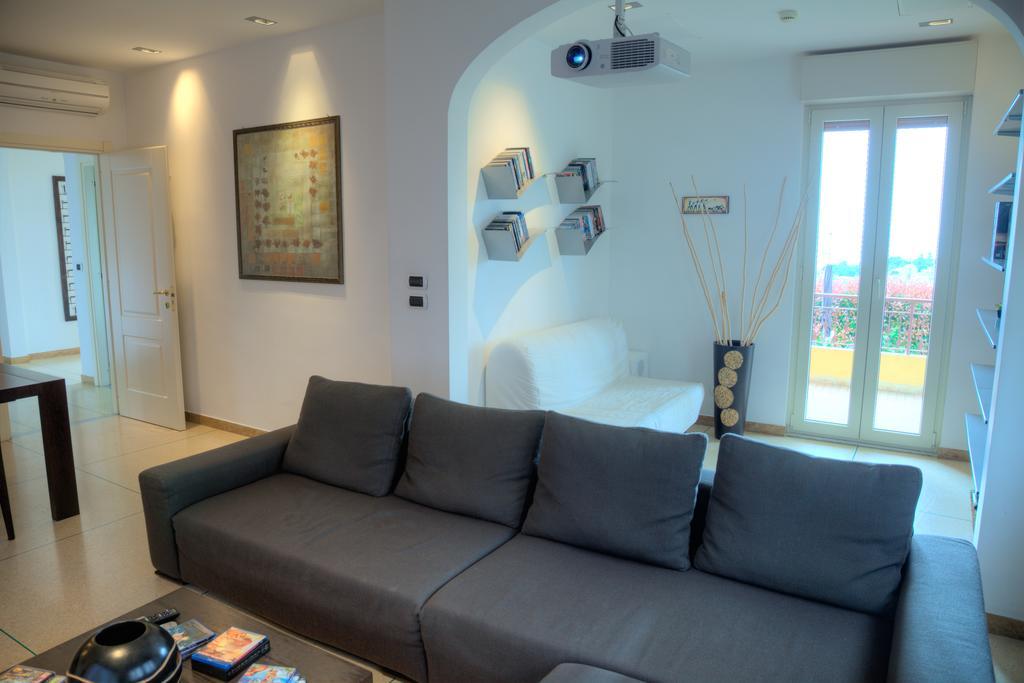 Appartamenti Villa Il Poggiolo Diano Marina Bagian luar foto