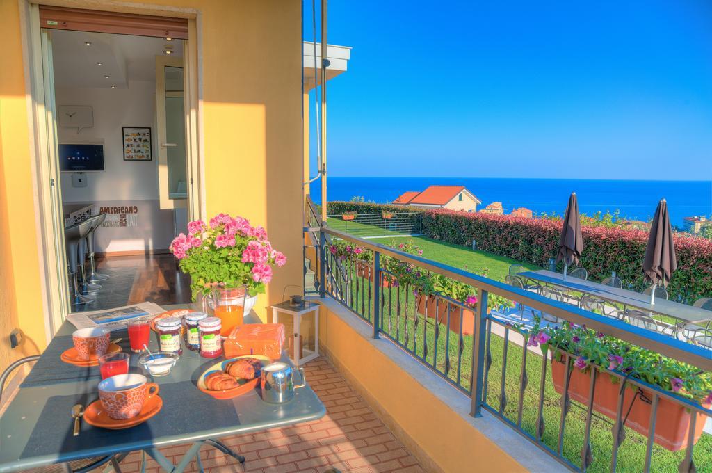 Appartamenti Villa Il Poggiolo Diano Marina Bagian luar foto