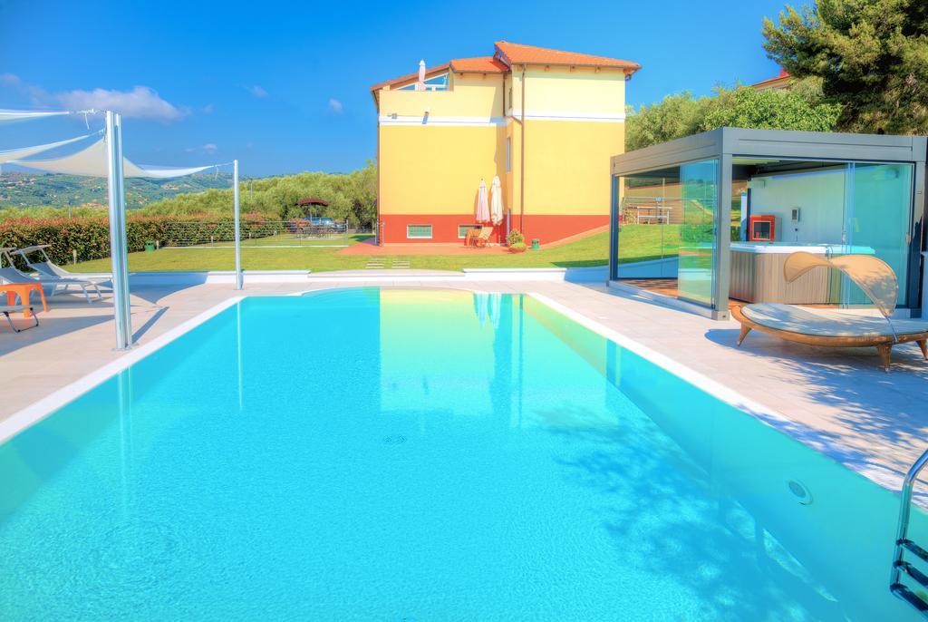 Appartamenti Villa Il Poggiolo Diano Marina Bagian luar foto