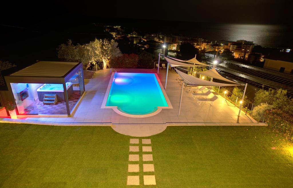 Appartamenti Villa Il Poggiolo Diano Marina Bagian luar foto