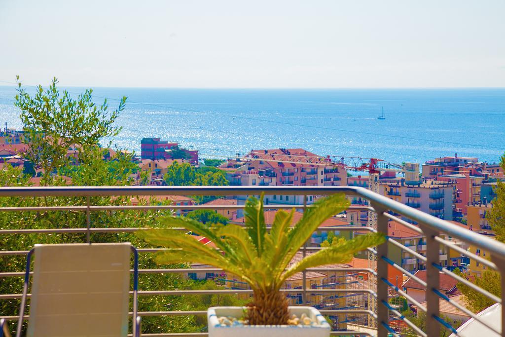 Appartamenti Villa Il Poggiolo Diano Marina Bagian luar foto