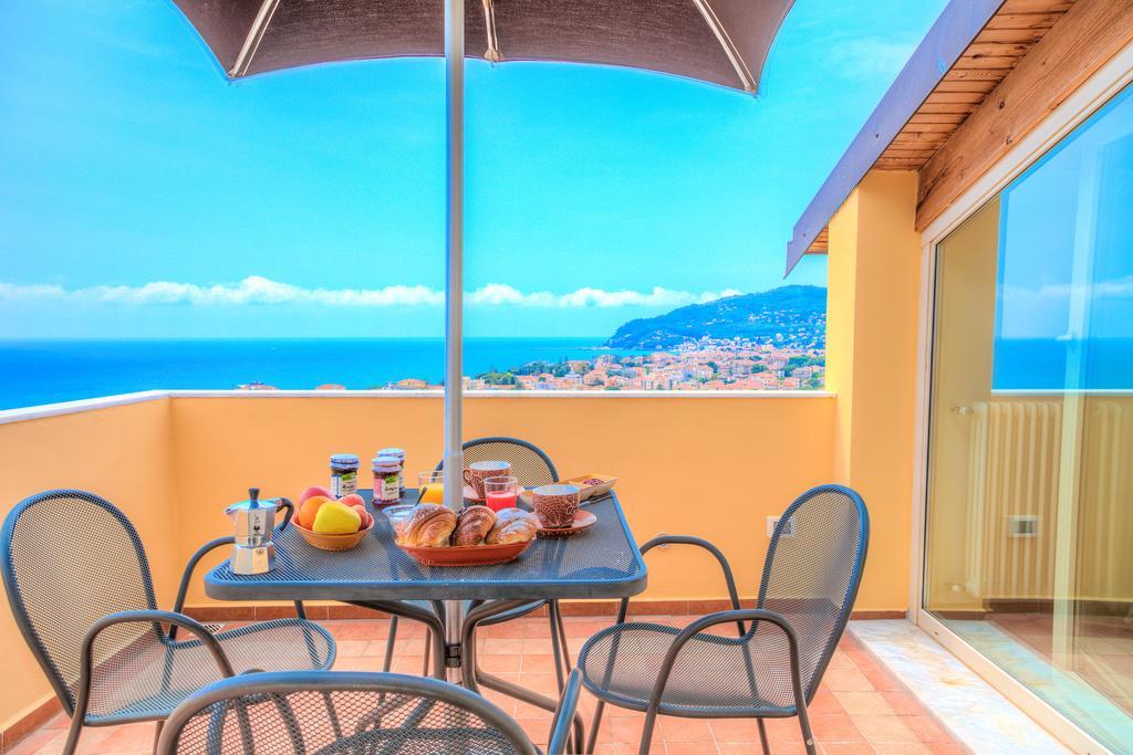 Appartamenti Villa Il Poggiolo Diano Marina Bagian luar foto