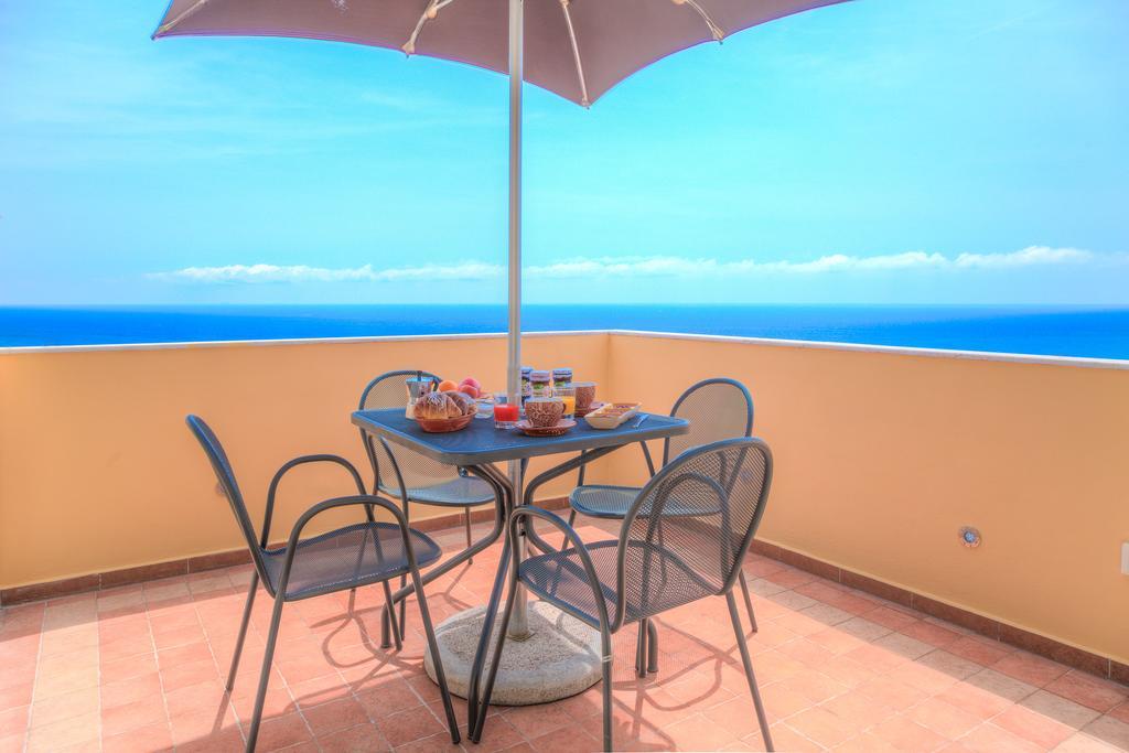 Appartamenti Villa Il Poggiolo Diano Marina Bagian luar foto