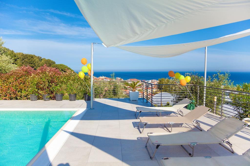 Appartamenti Villa Il Poggiolo Diano Marina Bagian luar foto